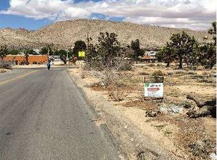 310 Hopi Trl, Yucca Valley, CA 92284
