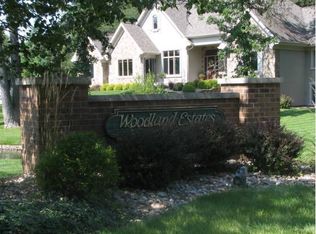 3974 Greystone Dr, Cedar Rapids, IA 52411