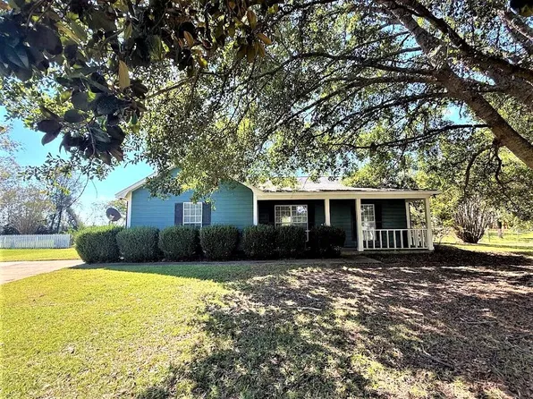 122 Jowers Ln, Leesburg, GA 31763
