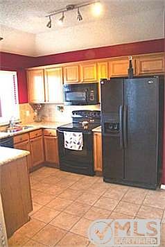 2nd image of 1404 London Dr