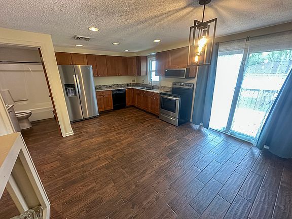 2nd image of 30 Ely Rd #2