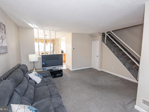 5th image of 12183 Aster Rd