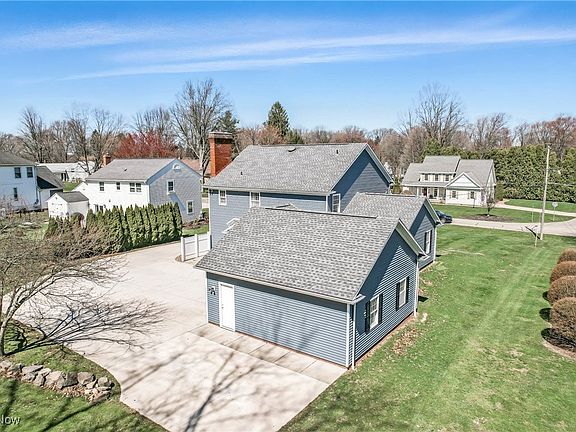 4th image of 1488 Highland Ave