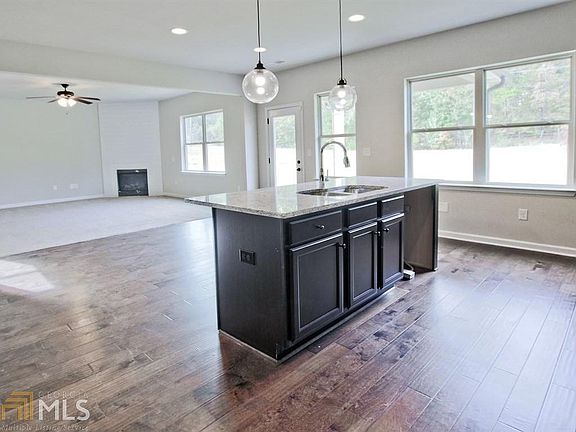 5th image of 256 Villa Grande Dr