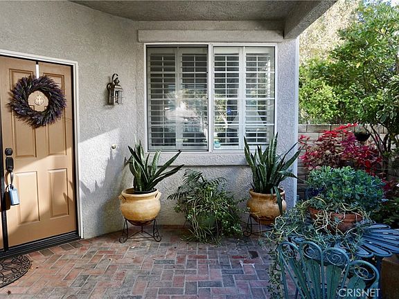 4th image of 25539 Clemens Ct