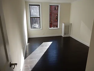 Rented by Aimee Grodanz, LREB