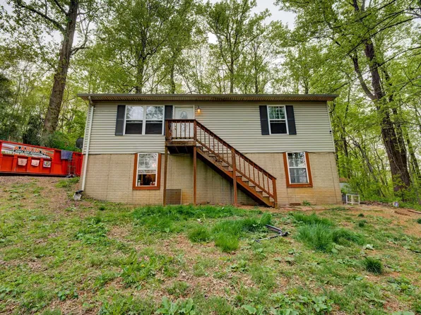 687 High Top Rd, Linden, VA 22642