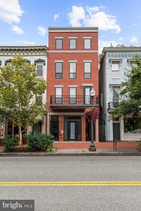 733 8th St SE #202, Washington, DC 20003