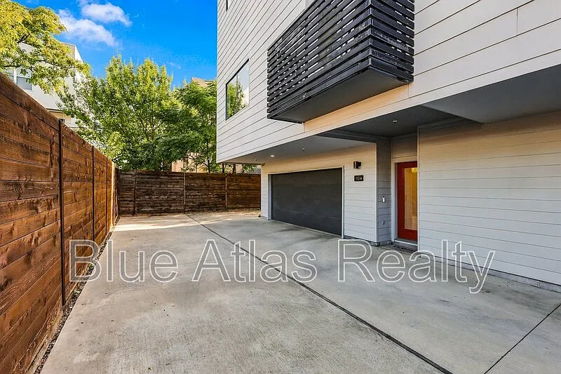 2 bed, 2.5 bath, 1800 sqft, $3,395 — Photo 2