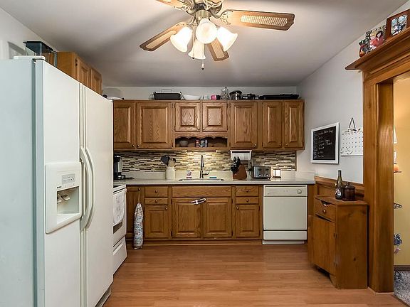 5th image of 2842 Woodgrove Dr