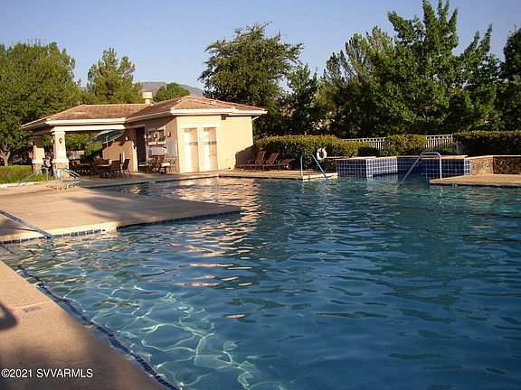 4th image of 1905 W Desert Willow Dr