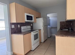 1131 NE 211th Ter #1131, Miami, FL 33179