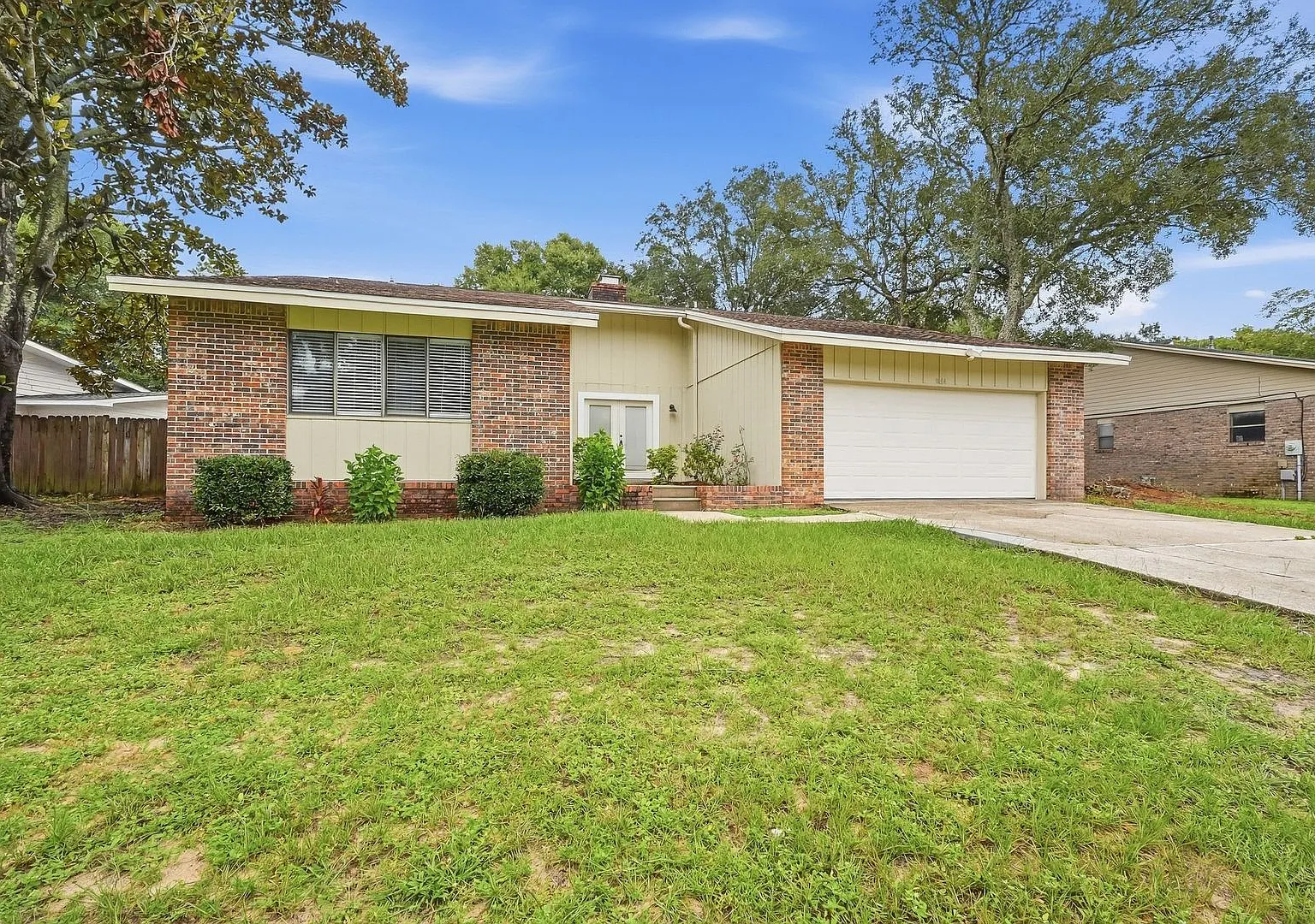 Renovated 3 Bedroom Home in Bluewater Bay! — Photo 3