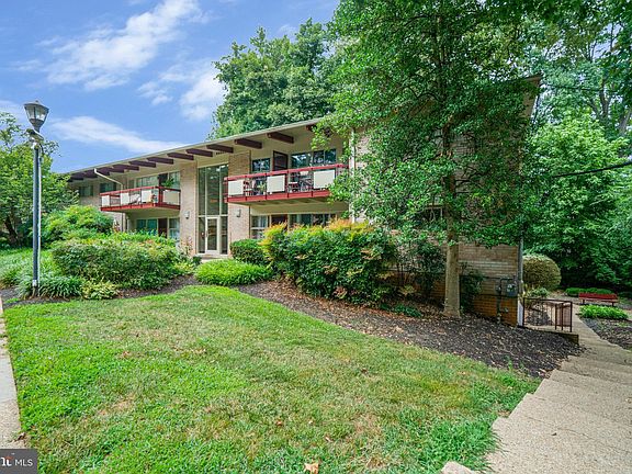 3rd image of 4305 Americana Dr APT 102