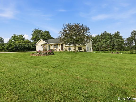 3rd image of 355 N Shaw Rd