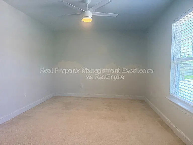 16 Clear Creek Cir — Photo 57