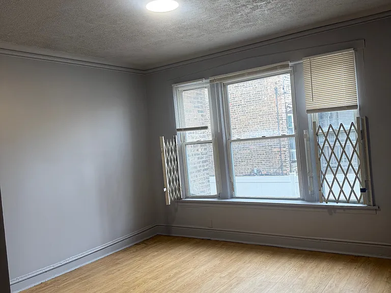1142 E 67th St #1 — Photo 11