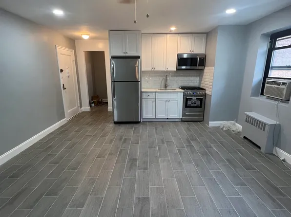 165 Vroom Street image 9 of 11