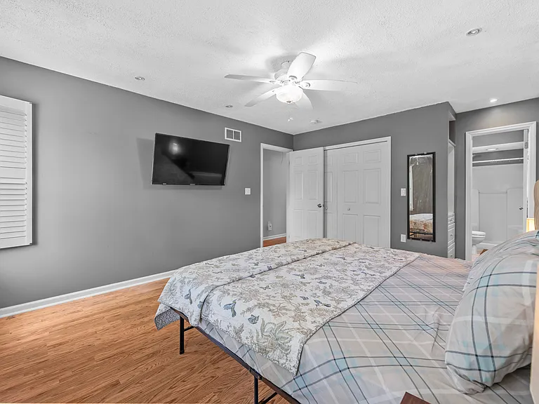 161 River Dr — Photo 13