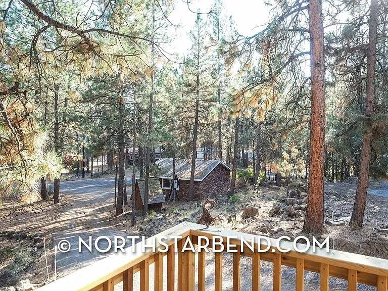 18970 Obsidian Rd — Photo 17