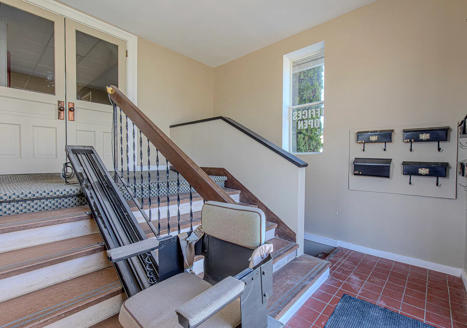 2 bed, 678 sqft, $400 — Photo 2