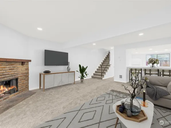 303 SW 112th Street #D408, Seattle, WA 98146