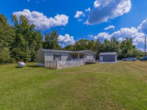 438 Lockhart Ln, Gaffney, SC 29341