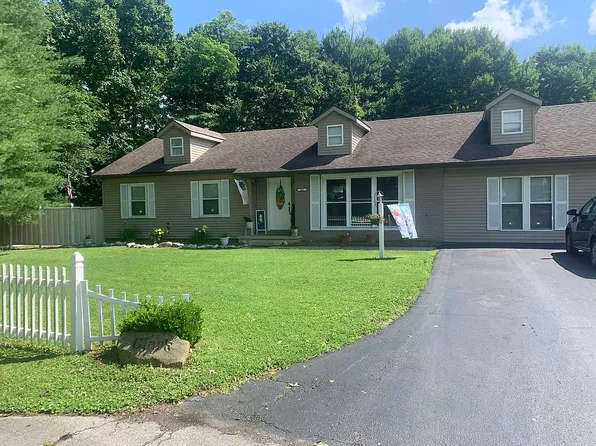 103 Robinson Ave, Vanceburg, KY 41179