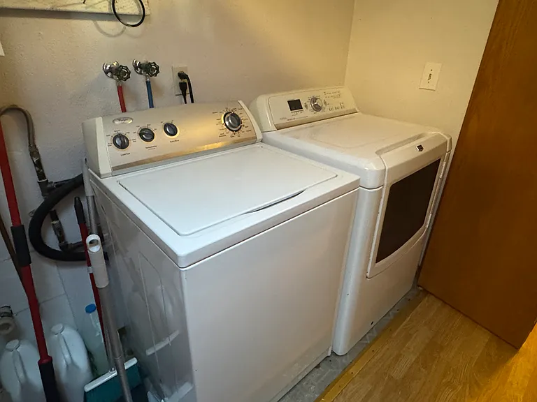 Washer Dryer (in Hall)