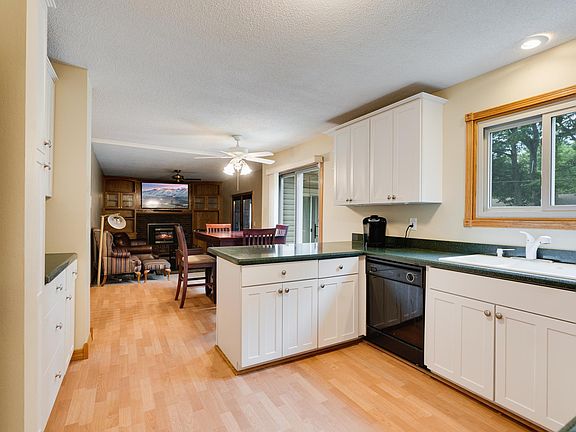 4th image of 13208 S Manor Dr