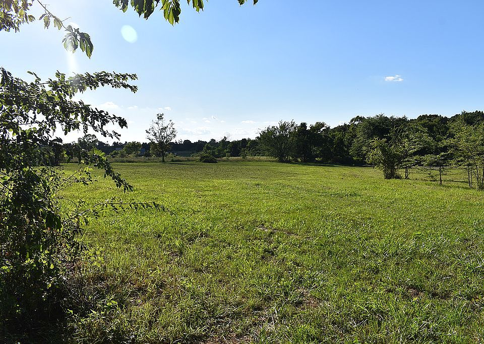 2nd image of Vineland Rd