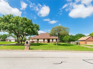 136 Oakwood Ct, Lakeside, TX 76135