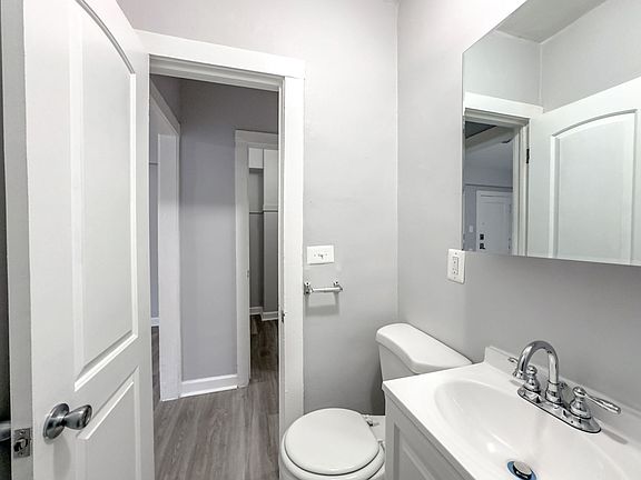 4th image of 4600-4608 N Beacon St #4606-1C