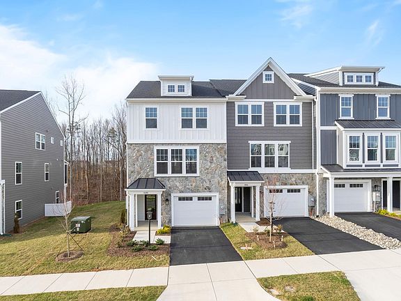 2nd image of 3048 Farrow Cir