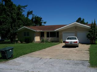 533 E Bedford St, Marshfield, MO 65706