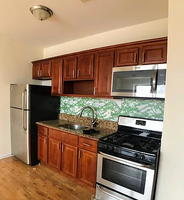 Rented by Bond New York | media 20