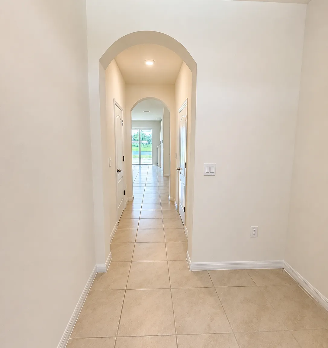 3 bed, 2.5 bath, 1740 sqft, $2,300 — Photo 2