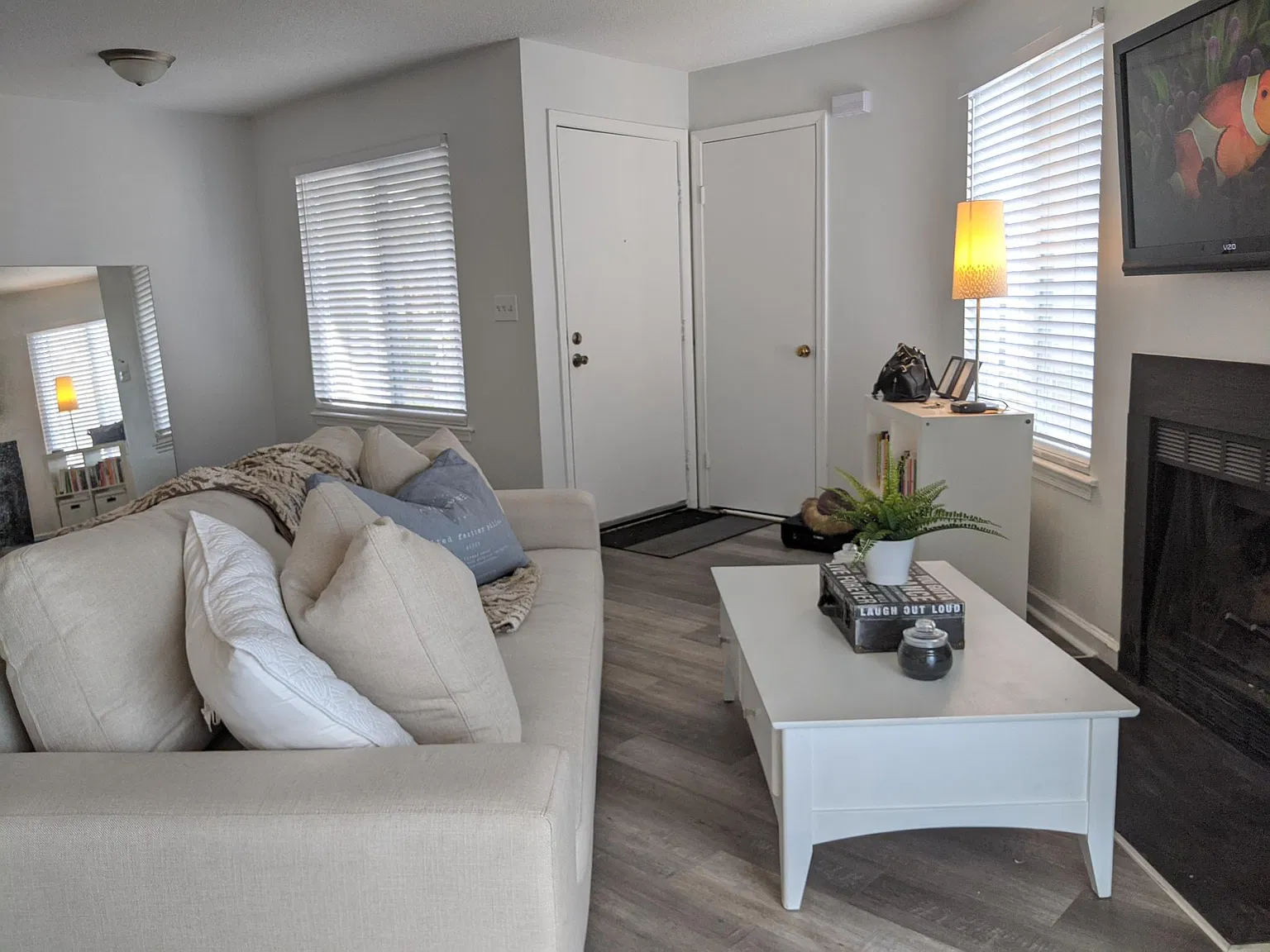 1 bed, 1.5 bath, 759 sqft, $1,395 — Photo 1