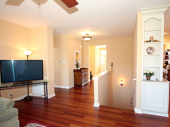 5th image of 2501 Savanna Dr
