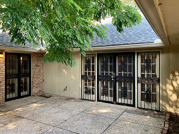 3rd image of 2770 Morning Glory Ave