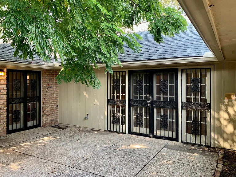 2770 Morning Glory Ave — Photo 3