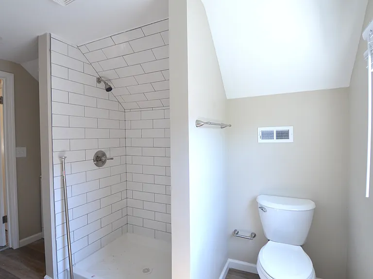 1122 Alcliff Ln — Photo 12