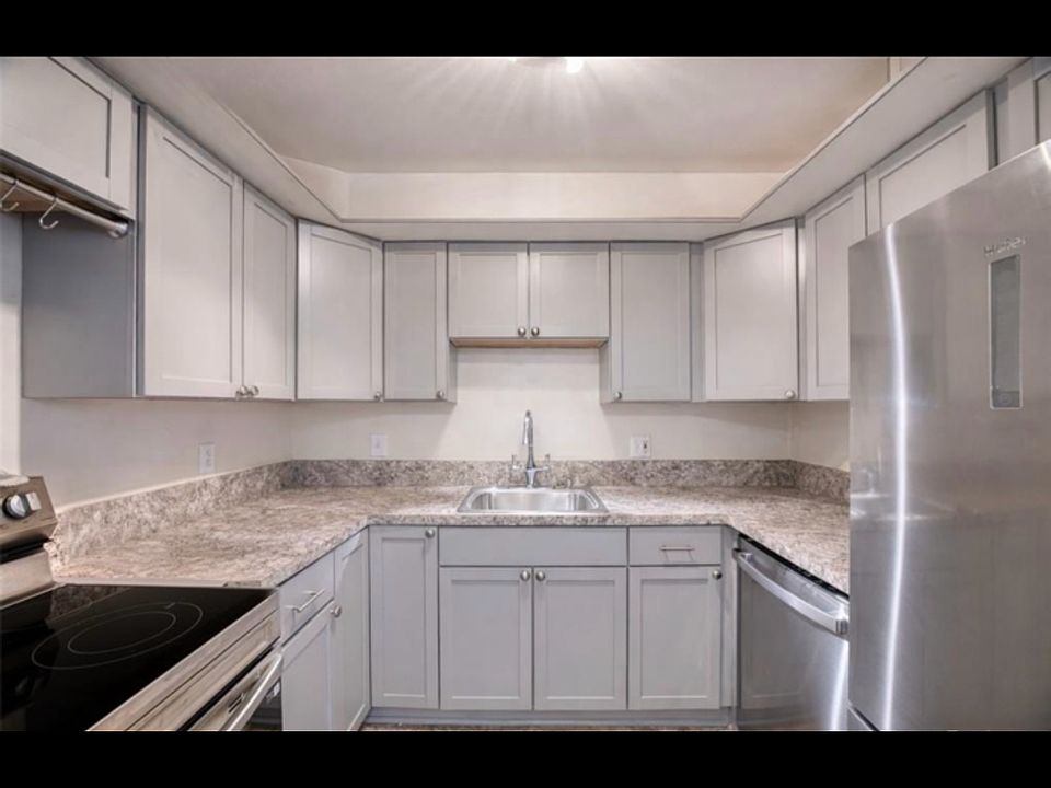 1st image of 1850 Axtell St Unit 2