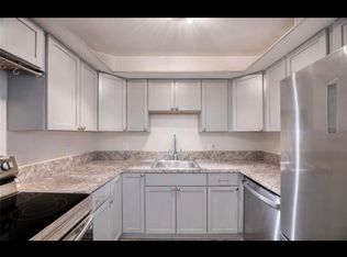 1850 Axtell St Unit 2, Troy, MI 48084