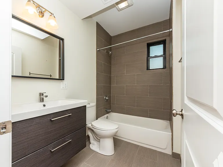 1722 N Artesian Ave #CH2 — Photo 23