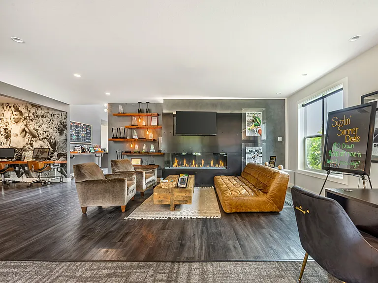 Leasing Office
