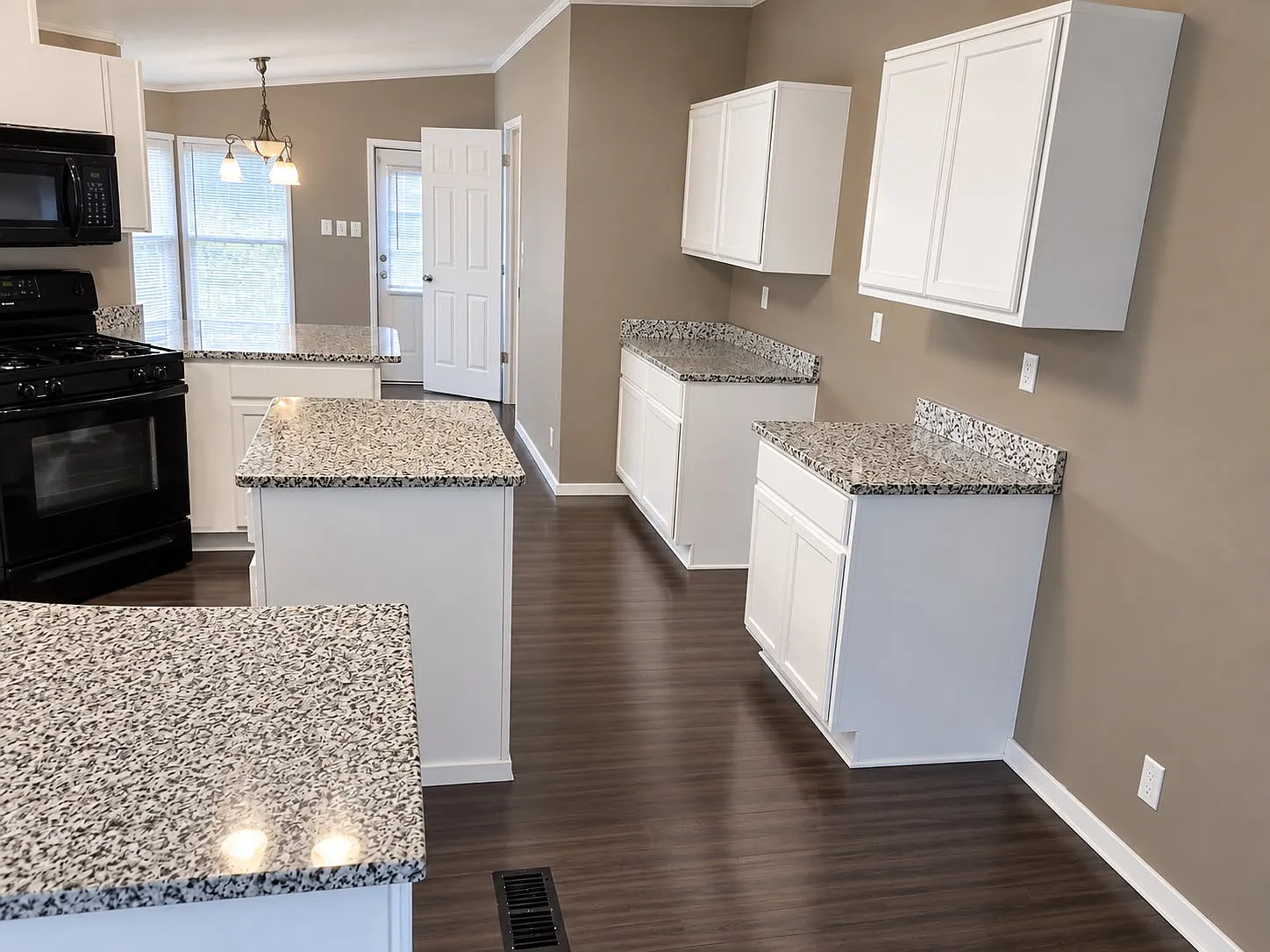 3 bed, 1525 sqft, $1,850 — Photo 2