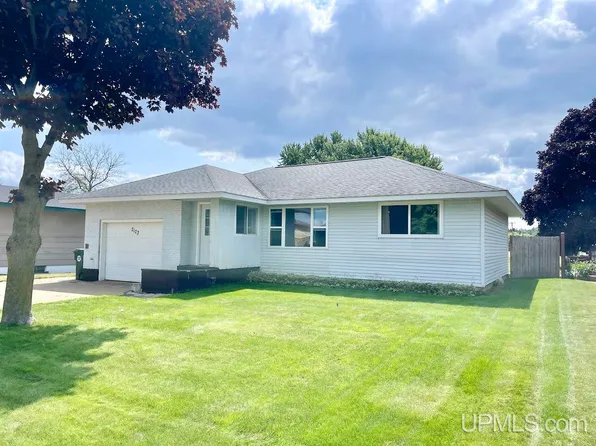 2123 6th Ave S, Escanaba, MI 49829