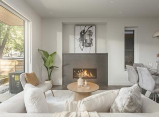 638 E 46th Ave #1, Vancouver, BC V5W 1Z2