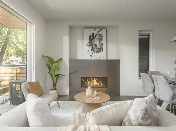 620 E 46th Ave #1, Vancouver, BC V5W 1Z2